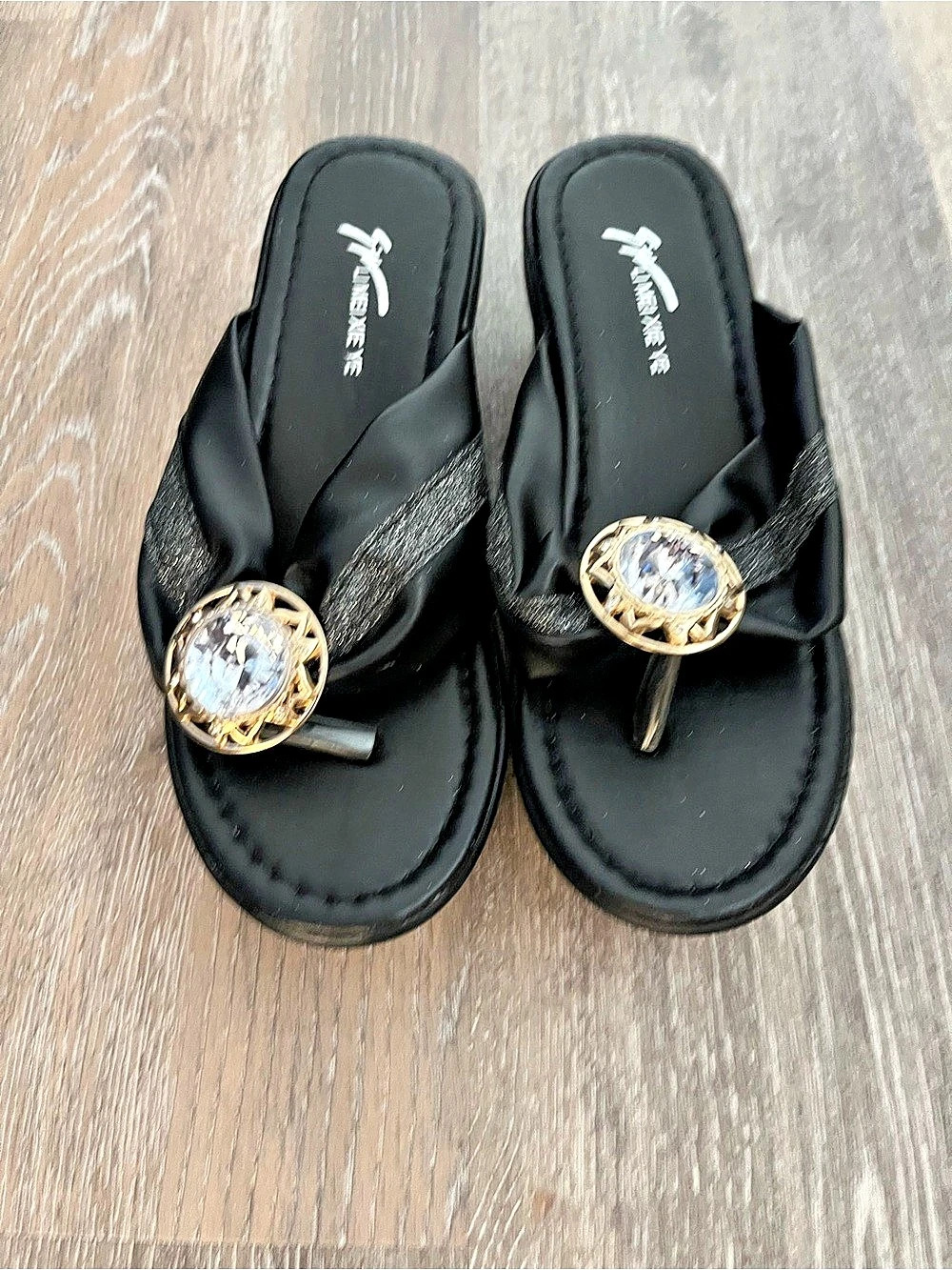CROSSBABY Womens Wedge Sandals Size 39 Black Rhinestone Jeweled Thong Dressy 8.5